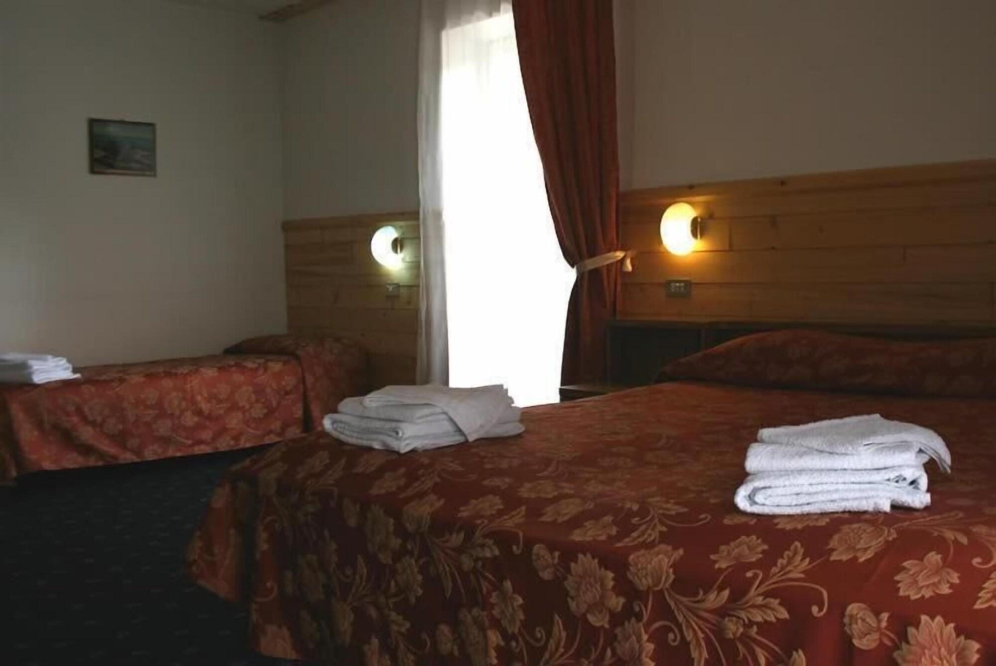 Rododendro Hotel 3*