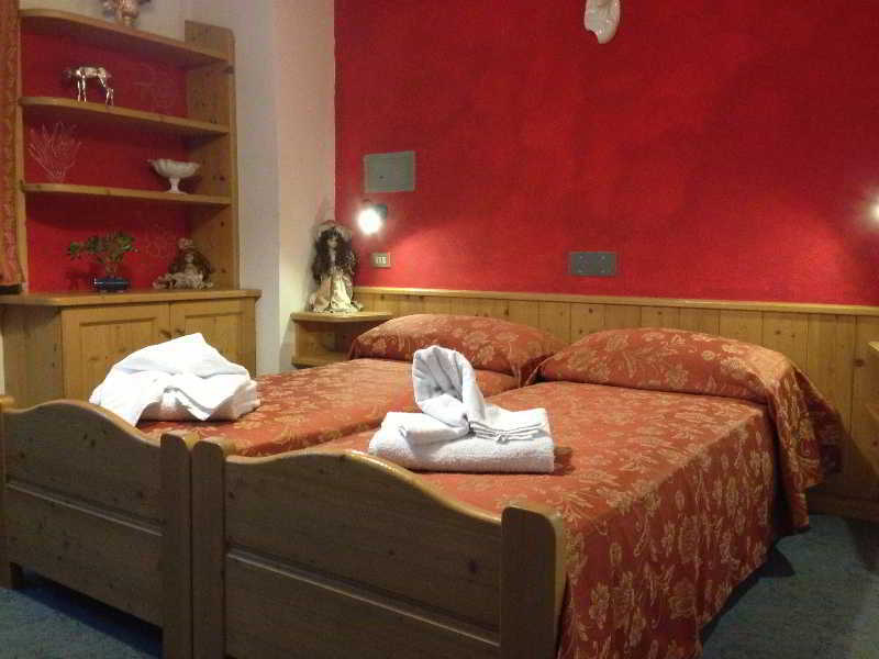 Rododendro Val Di Fassa Hotel 3*